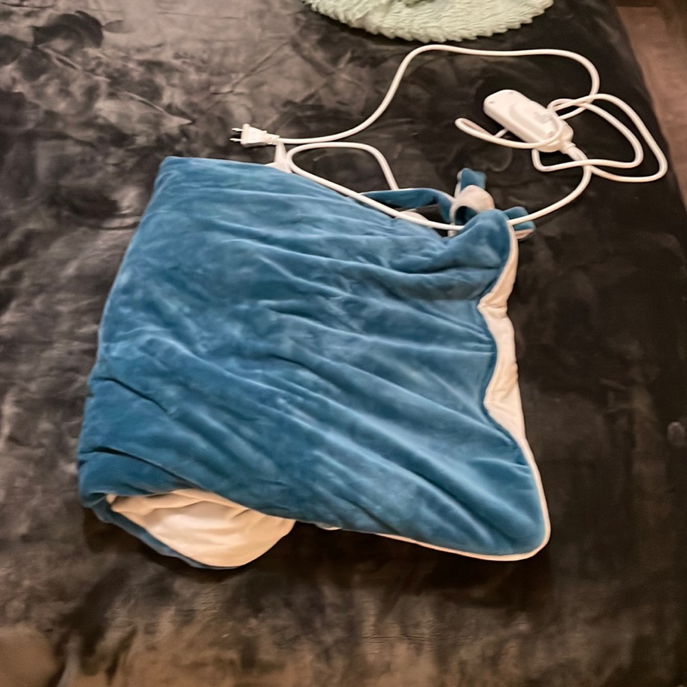 Weighted & heated blanket
